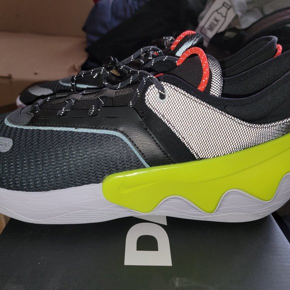 Nike D/MS/X Distorted DNA SE Size 13 Dark Smoke Grey Volt - Picture 2 of 4